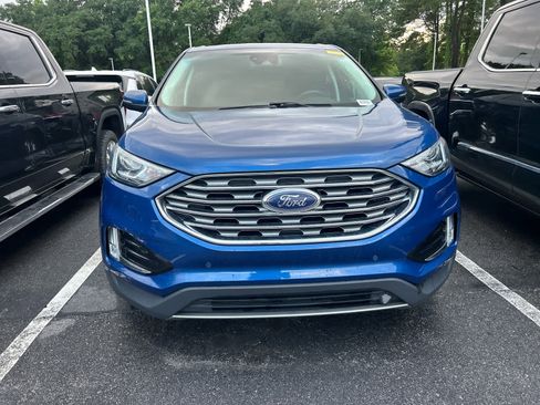 Used 2022 Ford Edge Titanium AWD/4WD image 2