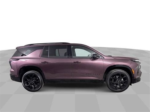 New 2026 Chevrolet Traverse RS w/ LPO, Floor Liner Package image 9