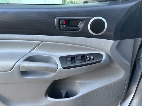 Used 2014 Toyota Tacoma PreRunner image 13