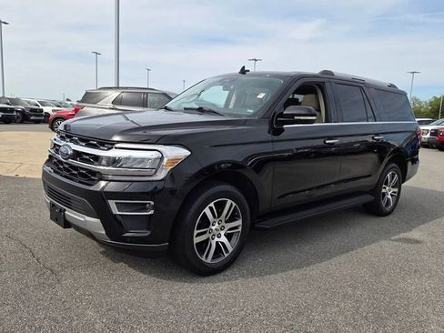 Used 2024 Ford Expedition Max Limited RWD image 3