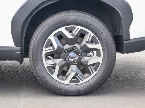 Certified 2025 Subaru Forester Premium AWD/4WD image 14
