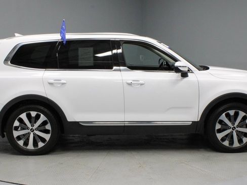 Used 2022 Kia Telluride EX w/ EX Premium Package image 13