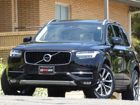 Used 2018 Volvo XC90 T6 Momentum w/ Convenience Package image 2