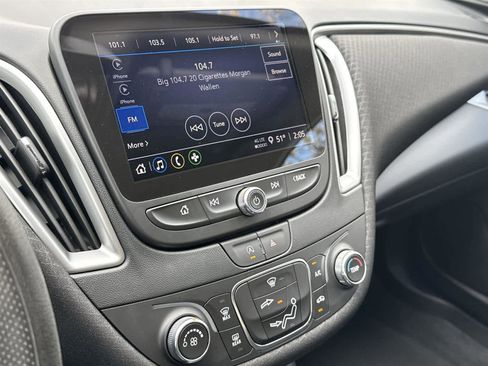 Used 2022 Chevrolet Malibu LS image 22