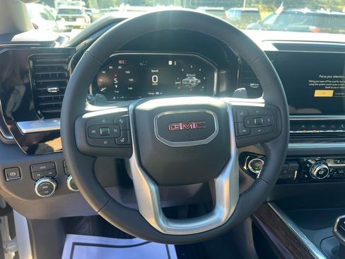 New 2026 GMC Sierra 1500 Elevation image 11