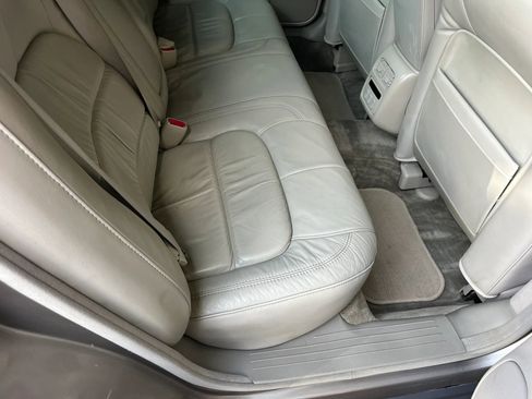 Used 2004 Cadillac De Ville FWD image 21