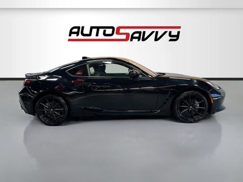 Used 2024 Toyota GR86 Premium RWD image 8