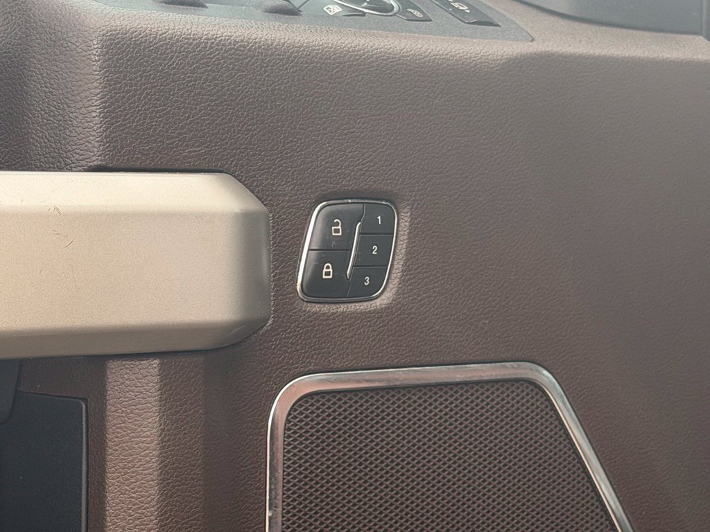 Used 2019 Ford F250 King Ranch w/ King Ranch Ultimate Package AWD/4WD image 20