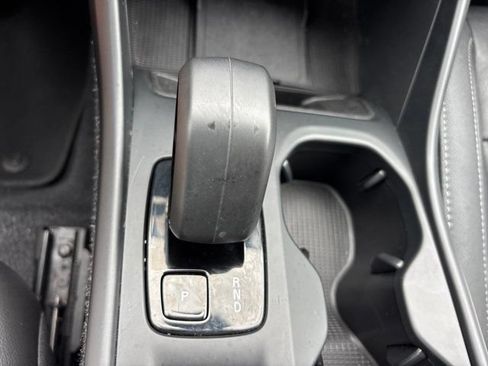 Used 2025 Volvo XC40 B5 Core AWD/4WD image 38