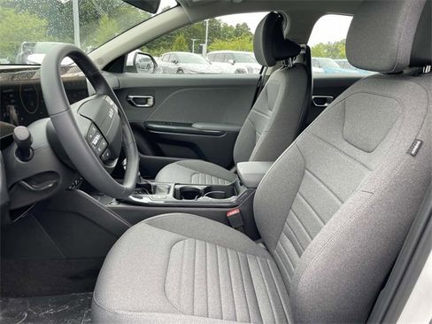 New 2025 Kia K4 EX image 24