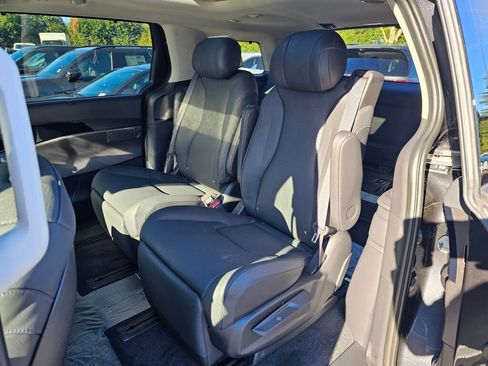 New 2026 Kia Carnival SX Prestige image 24