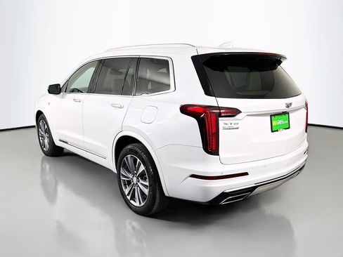 Used 2024 Cadillac XT6 Premium Luxury image 7