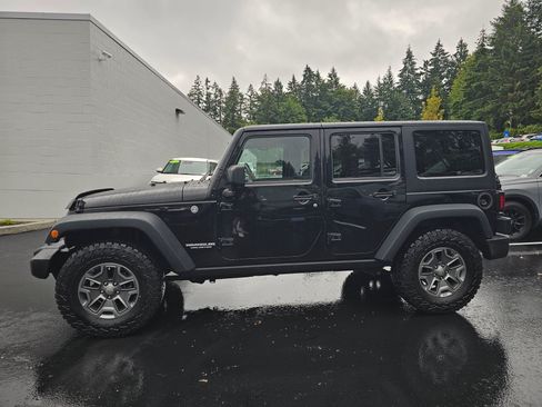 Used 2016 Jeep Wrangler Unlimited Rubicon w/ Connectivity Group AWD/4WD image 4