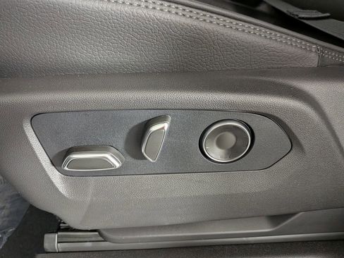 New 2026 GMC Yukon XL Denali w/ LPO, Floor Liner Package image 17