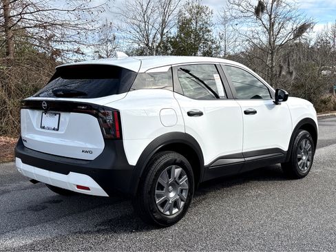 Certified 2025 Nissan Kicks S image 23