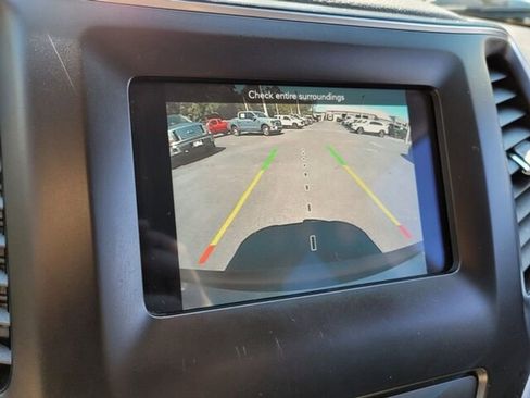 Used 2019 Jeep Cherokee Latitude Plus image 24