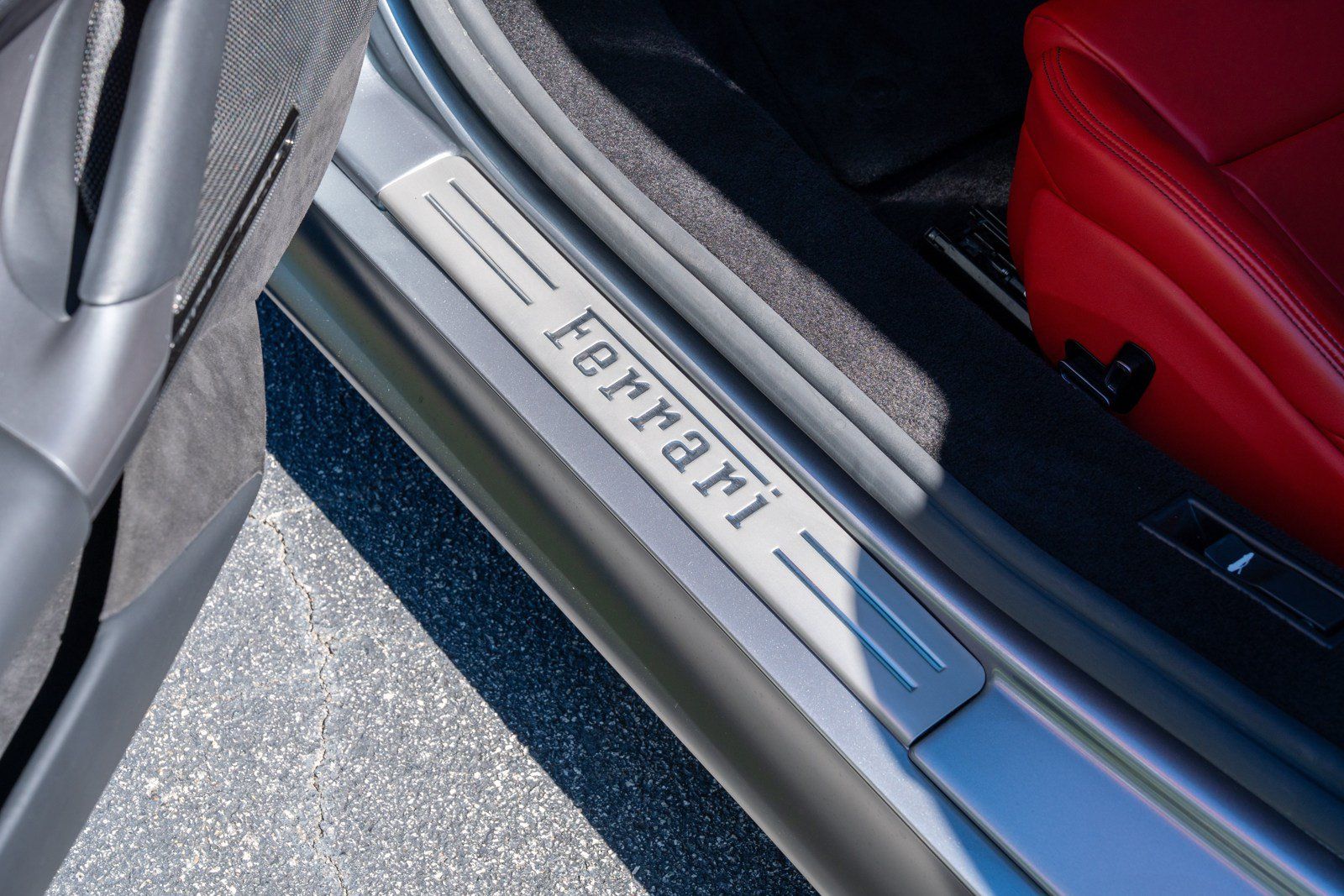 Used 2022 Ferrari SF90 Stradale AWD/4WD image 32