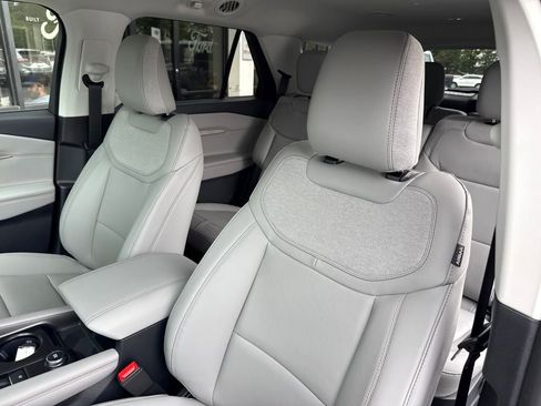New 2026 Ford Explorer Active w/ Active Comfort Package AWD/4WD image 21