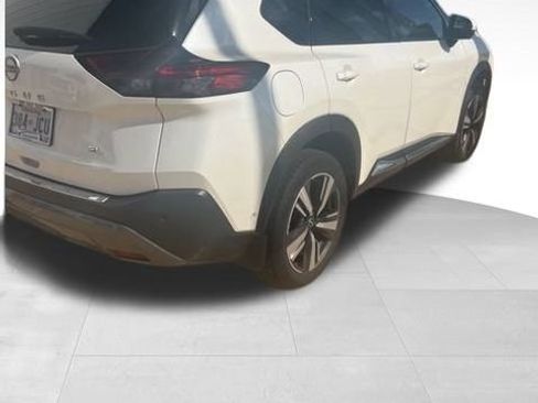 Used 2023 Nissan Rogue SL w/ SL Premium Package image 8
