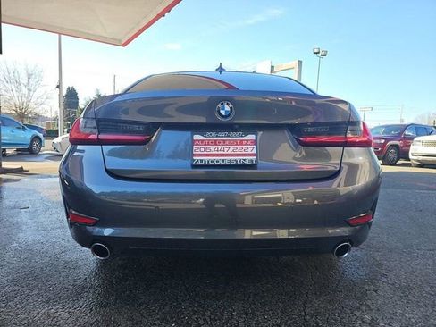 Used 2020 BMW 330i xDrive Sedan w/ Driving Assistance Package image 25
