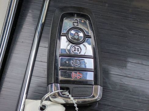 Certified 2025 Lincoln Aviator Reserve image 31