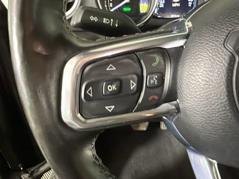 Used 2023 Jeep Wrangler Unlimited Sahara w/ Cold Weather Group AWD/4WD image 14
