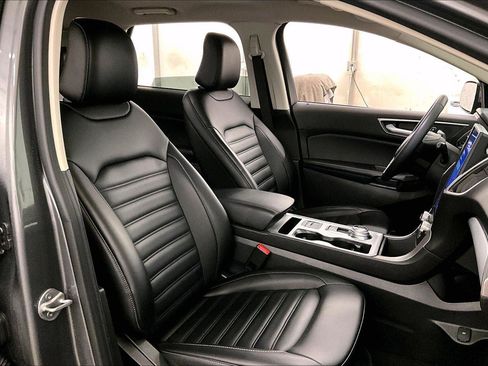 Used 2022 Ford Edge SEL w/ Convenience Package image 7