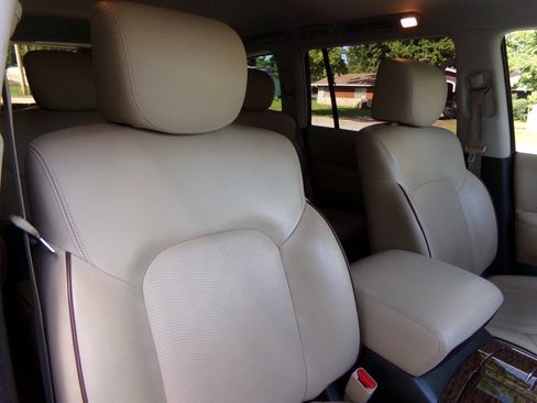 Used 2018 Nissan Armada Platinum w/ Captain Seat Package RWD image 34