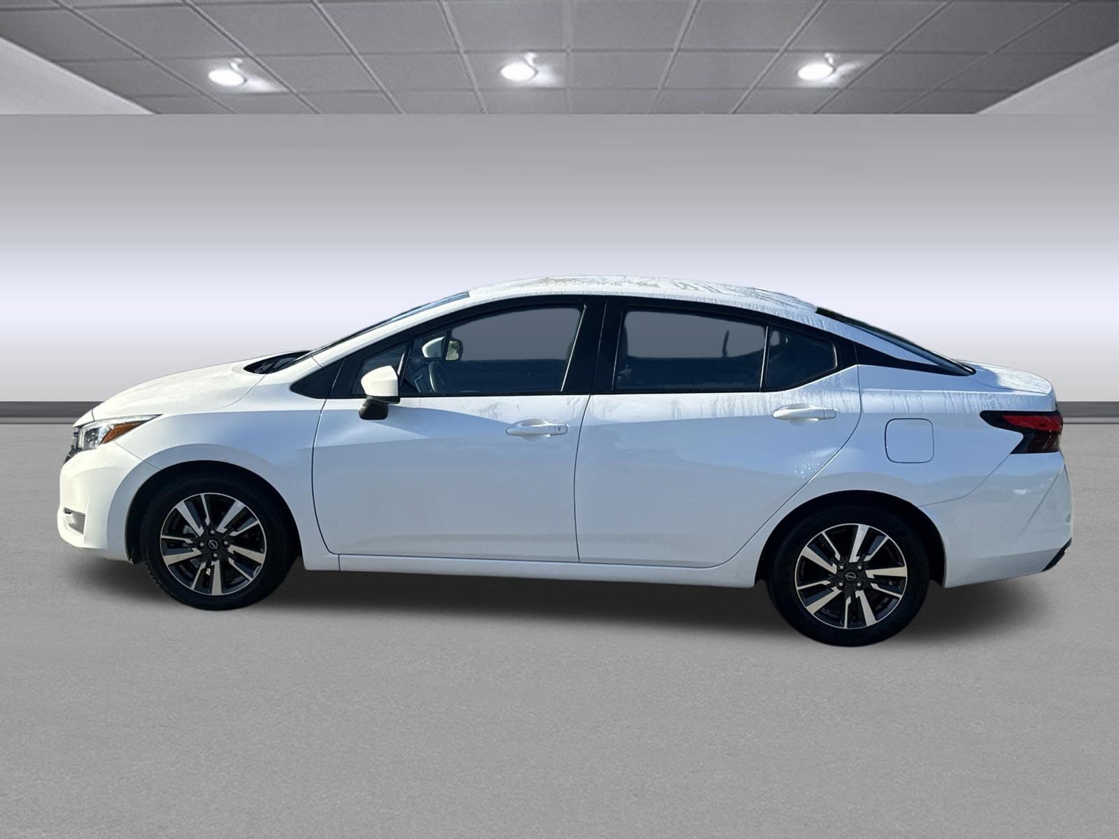 Used 2025 Nissan Versa SV FWD image 6