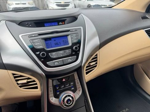 Used 2013 Hyundai Elantra GLS w/ Preferred Pkg FWD image 18
