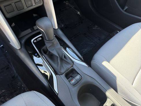 Used 2025 Toyota Corolla Cross AWD Hybrid w/ Moonroof Package image 28