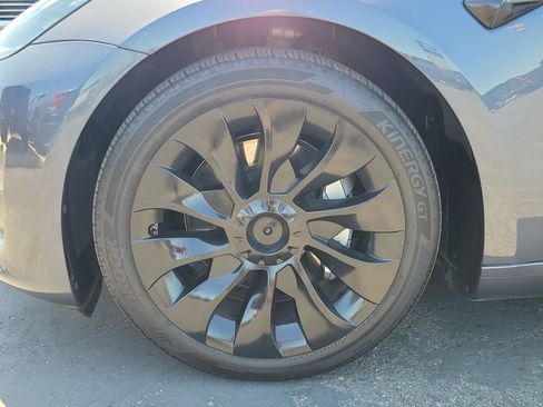 Used 2023 Tesla Model 3 Standard Range RWD image 29