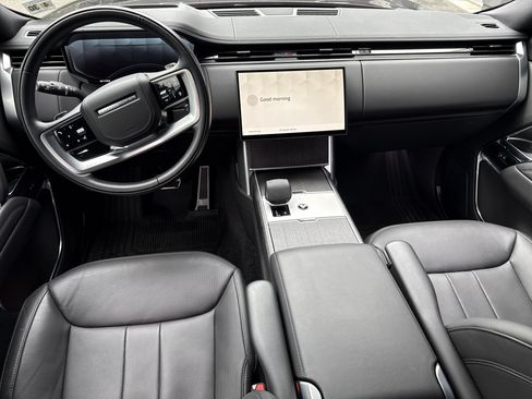 Used 2025 Land Rover Range Rover SE AWD/4WD image 4
