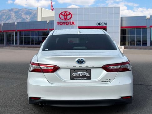 Used 2020 Toyota Camry XLE w/ Carpet Mat Package FWD image 4