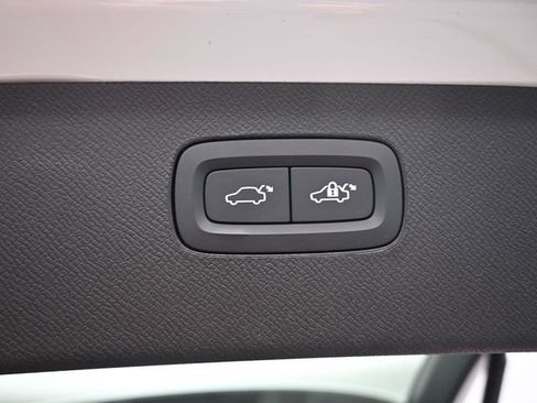 Used 2024 Volvo XC90 B5 Core w/ Protection Package Premier image 30