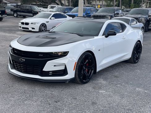 Used 2019 Chevrolet Camaro SS RWD image 17