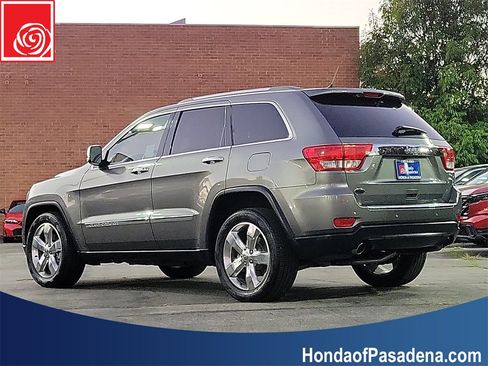 Used 2011 Jeep Grand Cherokee Overland Summit image 7