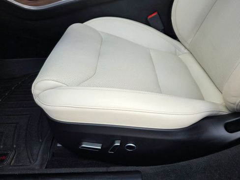 Used 2022 Tesla Model S Standard Range AWD/4WD image 25