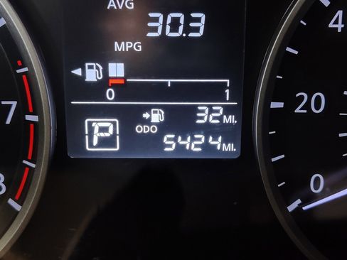 Used 2024 Nissan Kicks S FWD image 2