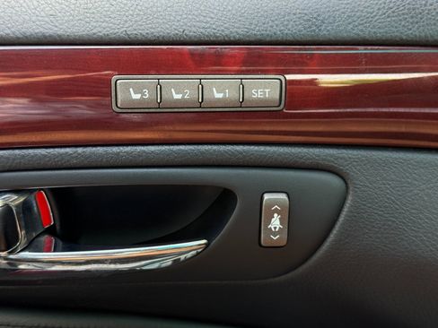 Used 2007 Lexus LS 460 L image 18