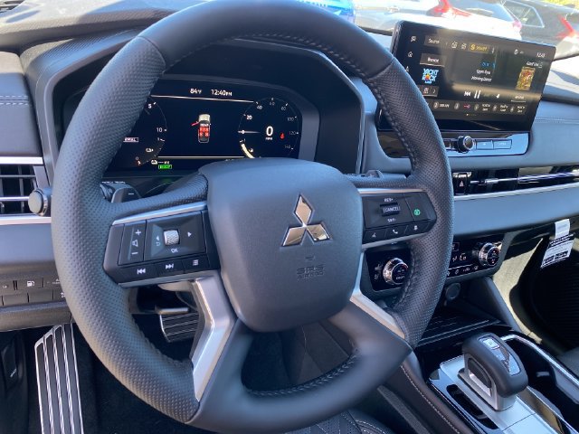 New 2026 Mitsubishi Outlander SEL AWD/4WD image 12