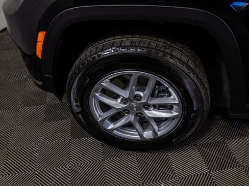 New 2025 Jeep Grand Cherokee L Laredo w/ Luxury Tech Group I image 42