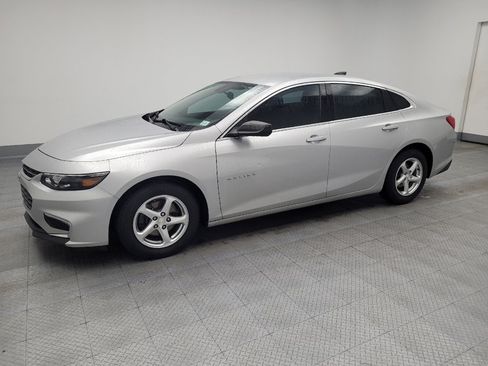 Used 2017 Chevrolet Malibu LS image 2