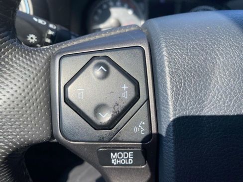 Used 2019 Toyota Tacoma TRD Sport AWD/4WD image 25