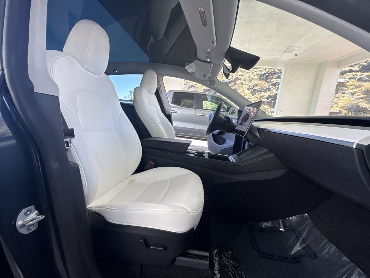 Used 2024 Tesla Model Y Performance AWD/4WD image 28