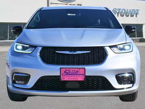 New 2026 Chrysler Pacifica Select FWD image 14