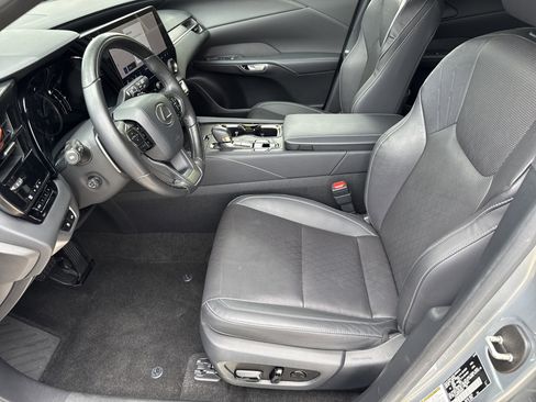 Used 2023 Lexus RX 350 Premium Plus w/ Cold Area Package FWD image 9