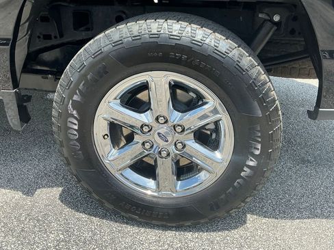 Used 2025 Ford F150 XLT w/ Equipment Group 301A Standard AWD/4WD image 17