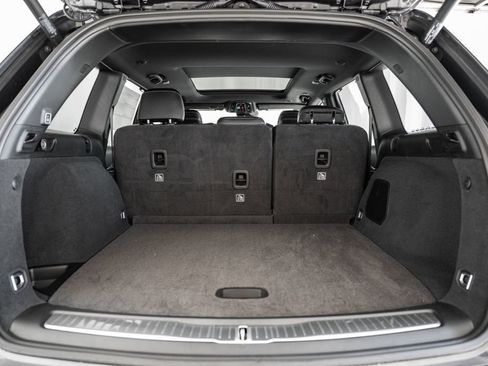 New 2025 Jeep Grand Cherokee Overland image 10