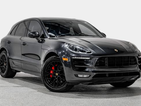 Used 2017 Porsche Macan GTS w/ Premium Package Plus AWD/4WD image 4